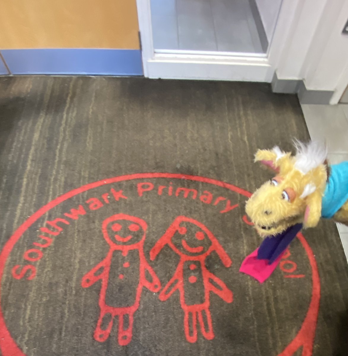 Life Education East Midlands (@lifeedeastmid) on Twitter photo Harold the happy, healthy giraffe has had a great time with the pupils at <a href="/southwarkps/">Southwark Primary</a> this week! The children really enjoyed learning with Harold and his friends about keeping their brains and bodies healthy and safe! 🦒 #Haroldthegiraffe #PSHE #Wellbeing #SCARF Harold the happy, healthy giraffe has had a great time with the pupils at <a href="/southwarkps/">Southwark Primary</a> this week! The children really enjoyed learning with Harold and his friends about keeping their brains and bodies healthy and safe! 🦒 #Haroldthegiraffe #PSHE #Wellbeing #SCARF