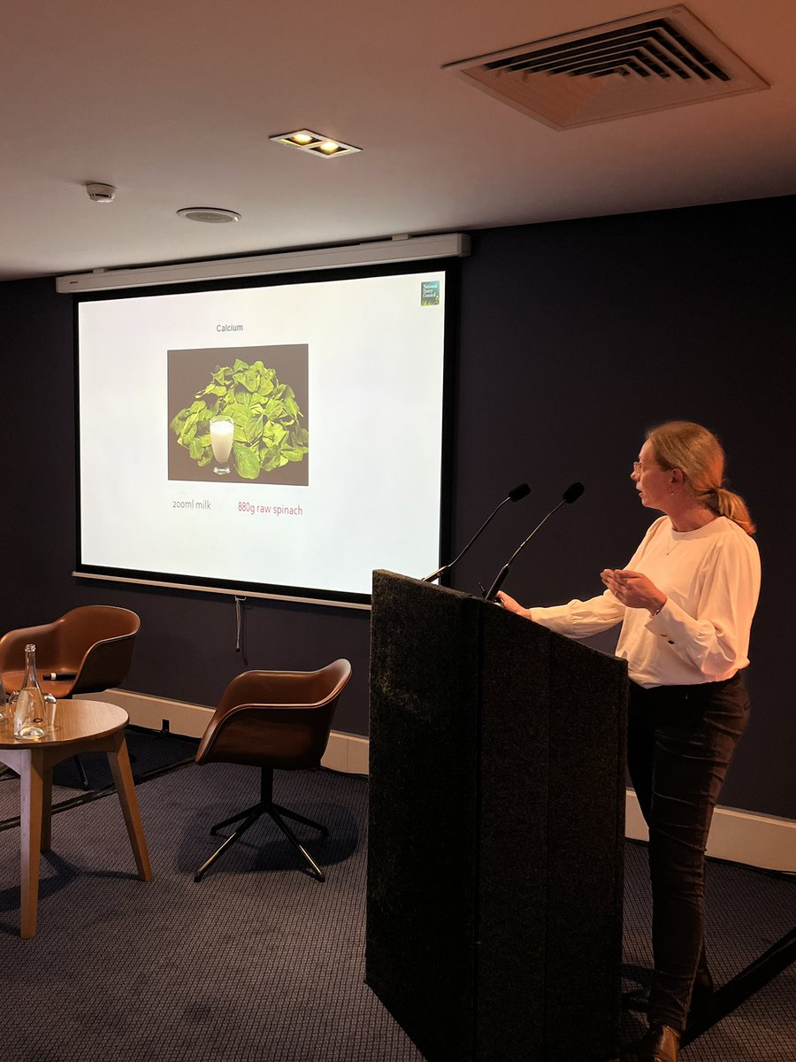 NDC_ie's tweet photo. It is difficult to replace the nutrients naturally found in dairy products. Consumers would need to eat 800g of spinach (approx 4 bags) to get the same amount of #calcium as a 200mL glass of milk 🥛 #IrishDairy #FromTheGroundUp #FoodMattersLive https://t.co/9jK1hKG2oi