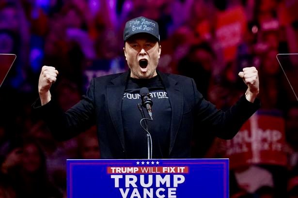 mayemusk's tweet image. Congratulations President @realDonaldTrump 🎉🎉🇺🇸🇺🇸
I’m so proud of @elonmusk supporting your campaign. 
Looking forward to justice, freedom of speech, a happy America and bright future #USA ❤️🇺🇸