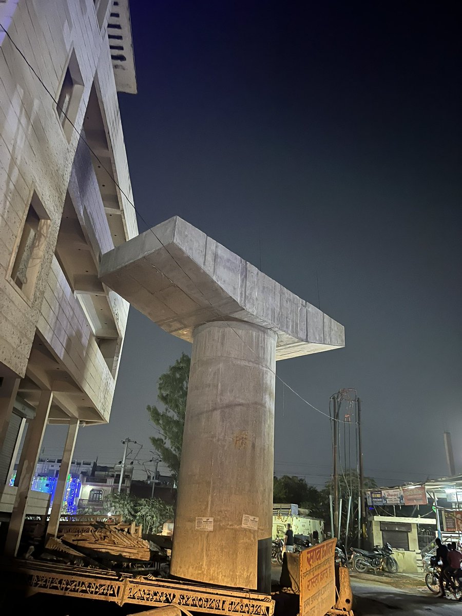 lifewithkaran's tweet photo. Hi @uppwdofficial @UPGovt @rajnathsingh @myogiadityanath please note that the work of this overbridge on kesari nagar crossing from yatayat park to petrol pump is delayed, the labourers have reduced to 1/10th earlier work was supposed to complete by dec this year but is delayed.. https://t.co/GnwLBoJI9y