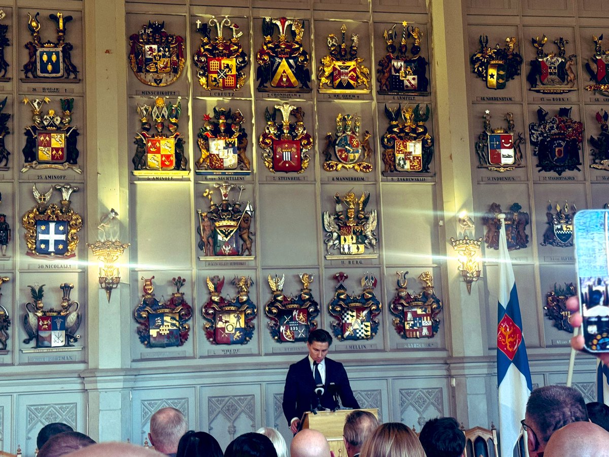 Inka Mero (@inkam) on Twitter photo 250. Valtakunnallinen Maanpuolustuskurssi 🇫🇮🫡 ei olisi voinut osua kiinnostavampaan ajankohtaan. Suomen NATO jäsenyys, Ukrainan sota, kiristynyt Lähi-Idän tilanne, USA:n presidentinvaalit unohtamatta ilmastonmuutosta ja globaalia teknologista kisaa. #mpk <a href="/MPKurssit/">Valtakunnalliset maanpuolustuskurssit</a> 250. Valtakunnallinen Maanpuolustuskurssi 🇫🇮🫡 ei olisi voinut osua kiinnostavampaan ajankohtaan. Suomen NATO jäsenyys, Ukrainan sota, kiristynyt Lähi-Idän tilanne, USA:n presidentinvaalit unohtamatta ilmastonmuutosta ja globaalia teknologista kisaa. #mpk <a href="/MPKurssit/">Valtakunnalliset maanpuolustuskurssit</a>