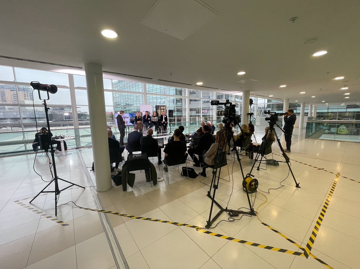 🎥🎧 <a href="/MediaCityUK/">MediaCityUK</a> in Manchester yesterday for a live event featuring <a href="/thisisHUBagency/">HUB</a> and <a href="/ProlificNorth/">Prolific North</a> as Chris Hudson discussed TV Advertsing with representatives from <a href="/Channel4/">Channel 4</a>, <a href="/ITV/">ITV</a> &amp; @Sky.
#LiveEvents #Manchester #Media #Videography #Audio
