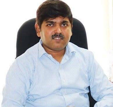 PANKAJPARASHAR_'s tweet image. उत्तराखंड के ताकतवर आईएएस मीनाक्षी सुंदरम् को उनके ही कार्यालय में गाली दी गईं। जान से मारने की धमकी मिली।

सुंदरम् के ससुर एम भास्करन ग्रेटर नोएडा के चिटहेरा भूमि घोटाले में शामिल हैं। ताकत देखो, पहाड़ पर बैठकर ही मैदान में मामला मैनेज कर लिया।

इस ‘पिटाई’ की गहराई से जांच हो।