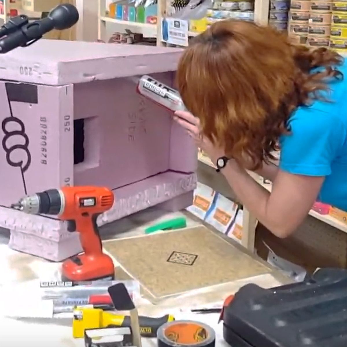 Learn how to build Design 3: Simple 2-Foot Foam Board Cube Shelter, plus 3 other kinds of simple winter shelters for #feralcats #communitycats, at free #webinar on 11/13. Register: buff.ly/48vvaan ❄️🏠💙🐱🐈🐾 #tnr <a href="/Bideawee/">Bideawee</a> #WinterShelterWednesday