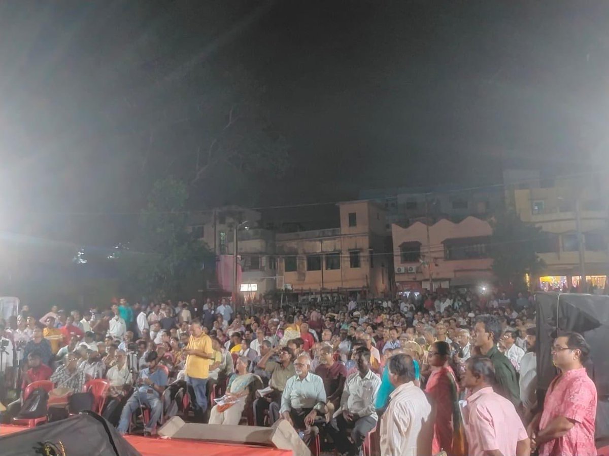 CPIM_WESTBENGAL's tweet image. আসন্ন বিধানসভা উপ নির্বাচনে নৈহাটি কেন্দ্রে বামফ্রন্ট সমর্থিত সিপিআই(এম-এল) প্রার্থী কমরেড দেবজ্যোতি মজুমদারের সমর্থনে সমাবেশ। উপস্থিত আছেন মহম্মদ সেলিম, গার্গী চ্যাটার্জী, সায়নদীপ মিত্র সহ বামফ্রন্ট ও সহযোগী দলের অন্যান্য নেতৃত্ব। 
#BengalNeedsLeft
#LeftAlternative
#Vote4Left