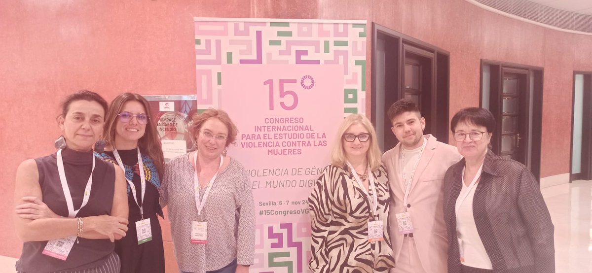 ae_ic_com's tweet image. Nuestra junta directiva participa como comité científico en el Congreso Internacional para el estudio de la violencia contra las mujeres, organizado por @IgualdadAND @AndaluciaJunta. En la foto: @lselltrujillo @ruthdefrutos @postigog, Teresa Vera, @benjamin_bka  y @doctoramariqui