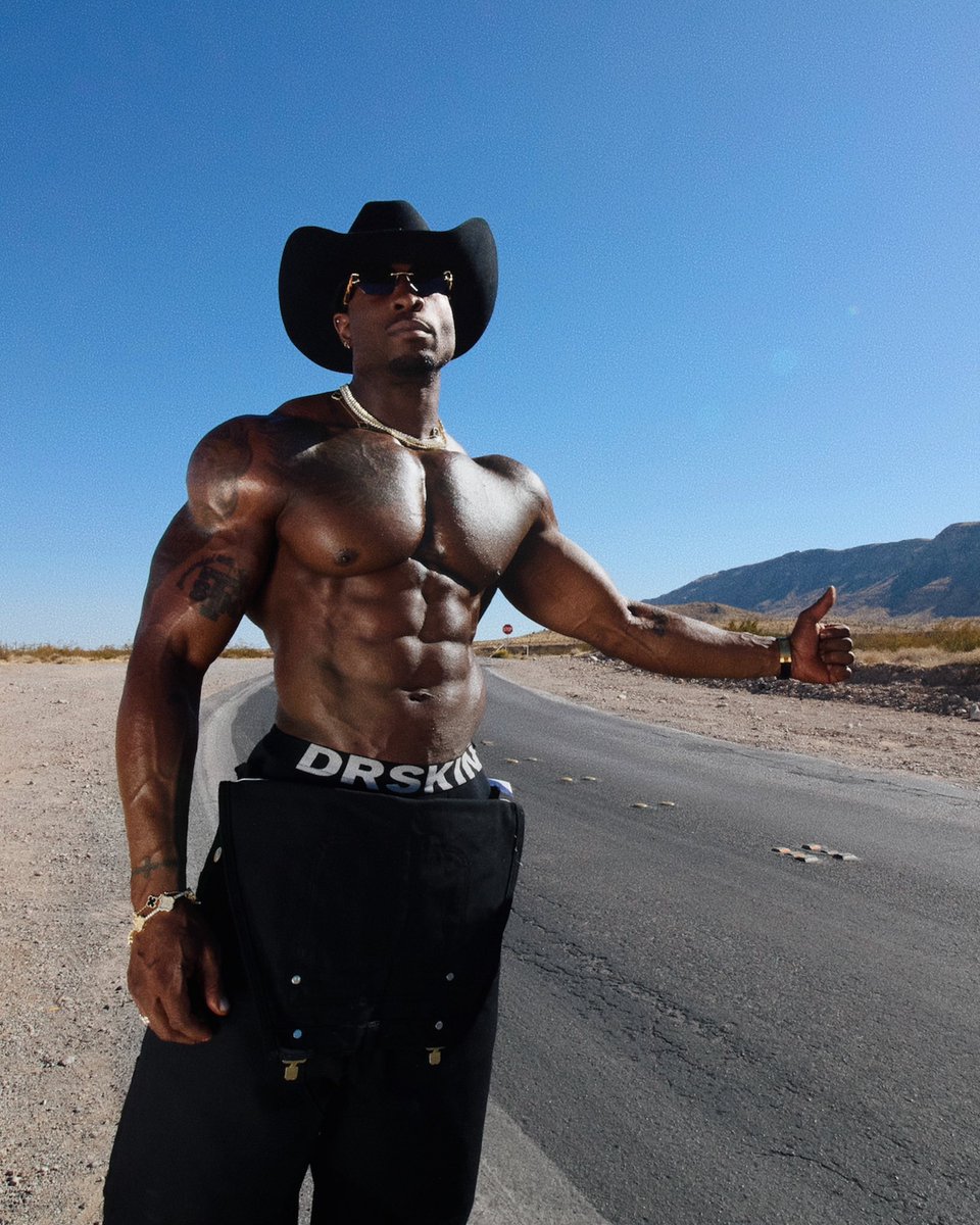 E_Bankssss's tweet photo. I need a ride 🤠

#Cowboy #Photography https://t.co/5bqcKO0vQU
