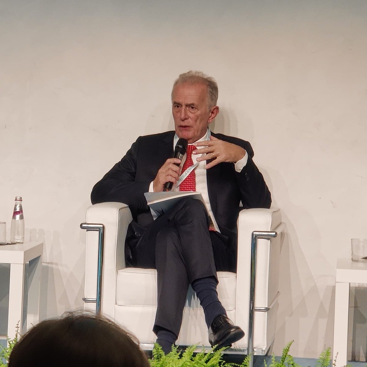 "Come #UE possiamo essere il traino per un sistema globale che deve andare nella direzione della  circolarità. Siamo stati avvicinati da più di un paese del Sud perché vogliono conoscere come funziona il nostro modello consortile"
Riccardo Piunti <a href="/Conou_consorzio/">CONOU</a> #statigreen24