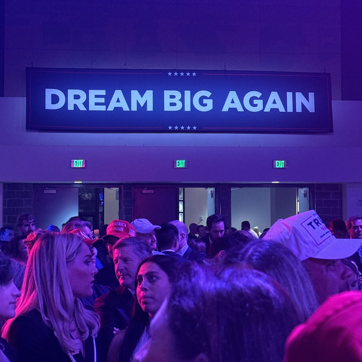 CaileyMyersFL's tweet photo. Big night!!! It’s time to Make America Great Again! https://t.co/2etoMcxGH3