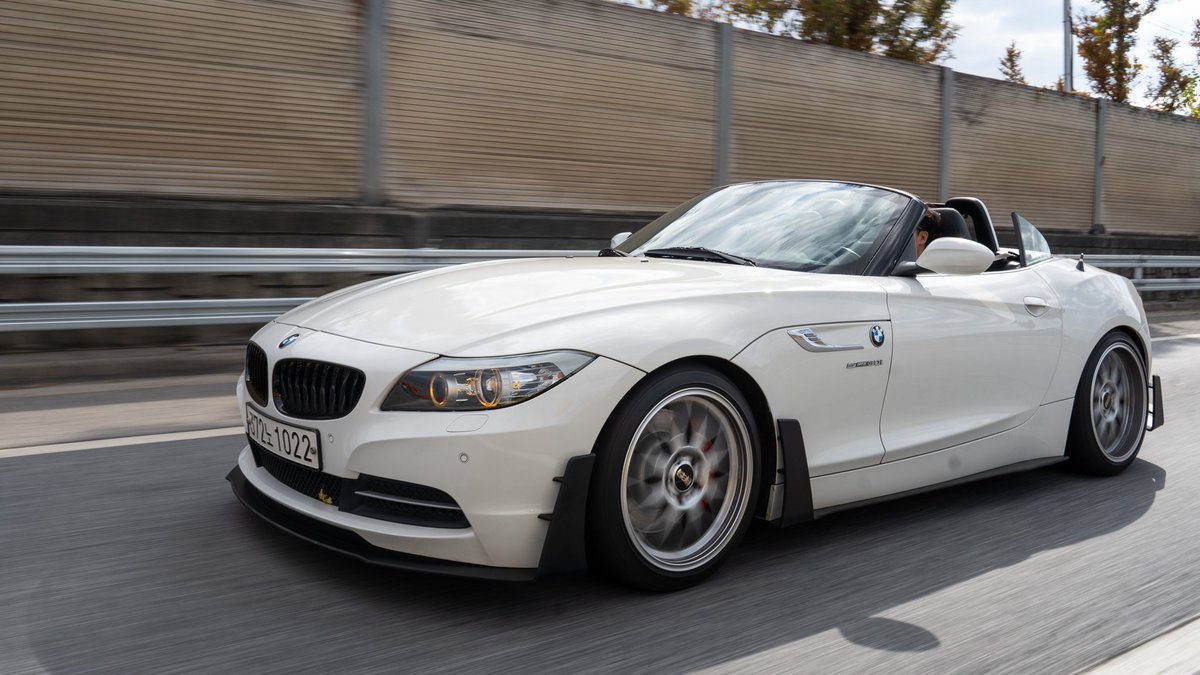 Z___zone's tweet photo. #z4roadsterclub #가을정모
#KOREA #z4 #roadster #e89 #e85 #e86 #g29

#bmwz4 #z4e89 #e89z4 #z430i 
#n52engine #silkysix #bmwsilkysix
#BBS #bbswheels #BBSRGR #bbsjapan #단조휠 #bbs휠
#velocebodykit #커스텀바디킷 #custombodykit #diffuser https://t.co/uLqdfMBR9q