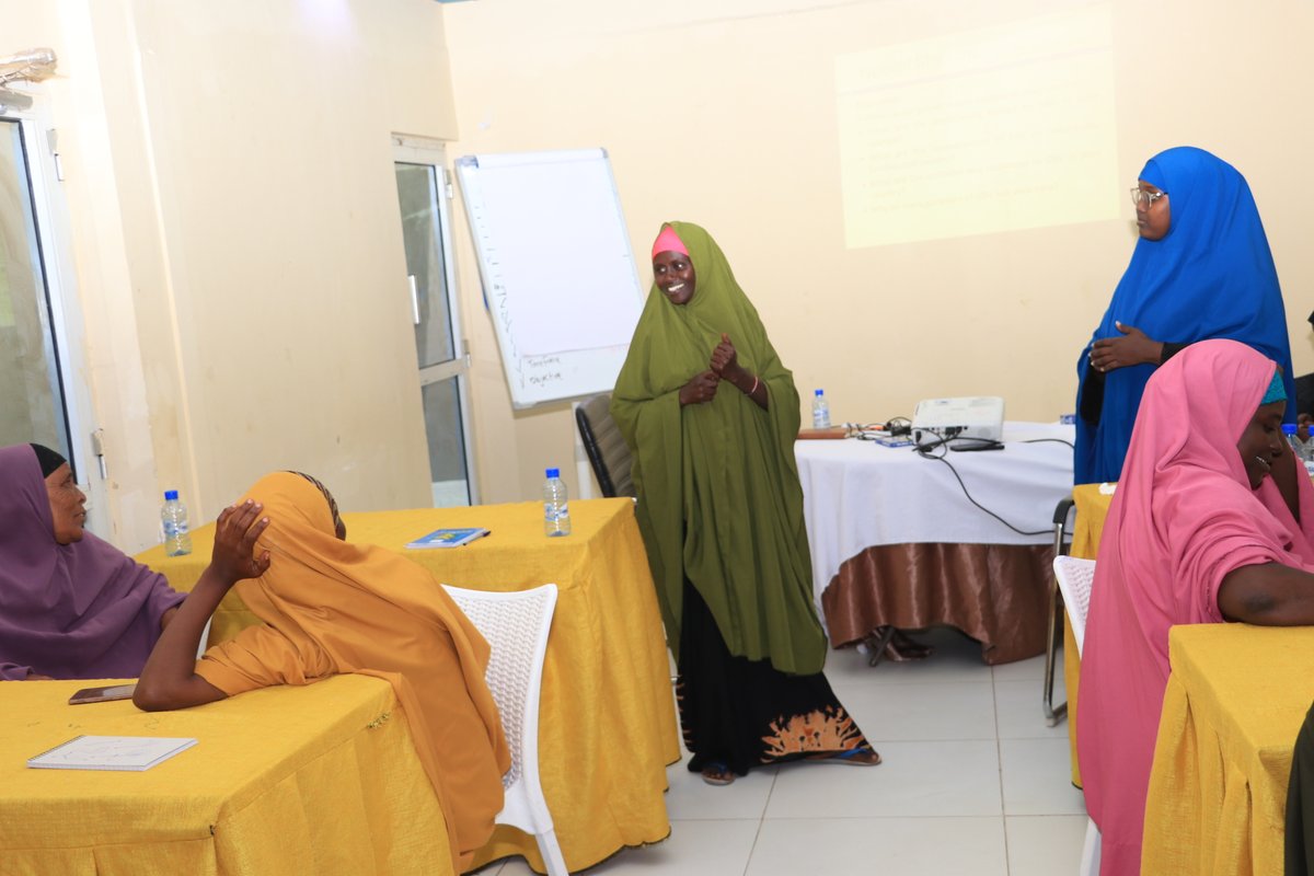wsfsomalia's tweet photo. Women &amp; girls in IDP camps in #Deynile face high GBV risks. @wsfsomalia, supported by @BMZ_Bund and @actionmedeor, held a 2-day training for 20 women on #GBV prevention, basic psychosocial counseling, and case referrals. Empowering #IDPs strengthens #womensrights and #protection! https://t.co/uI85738Bpi