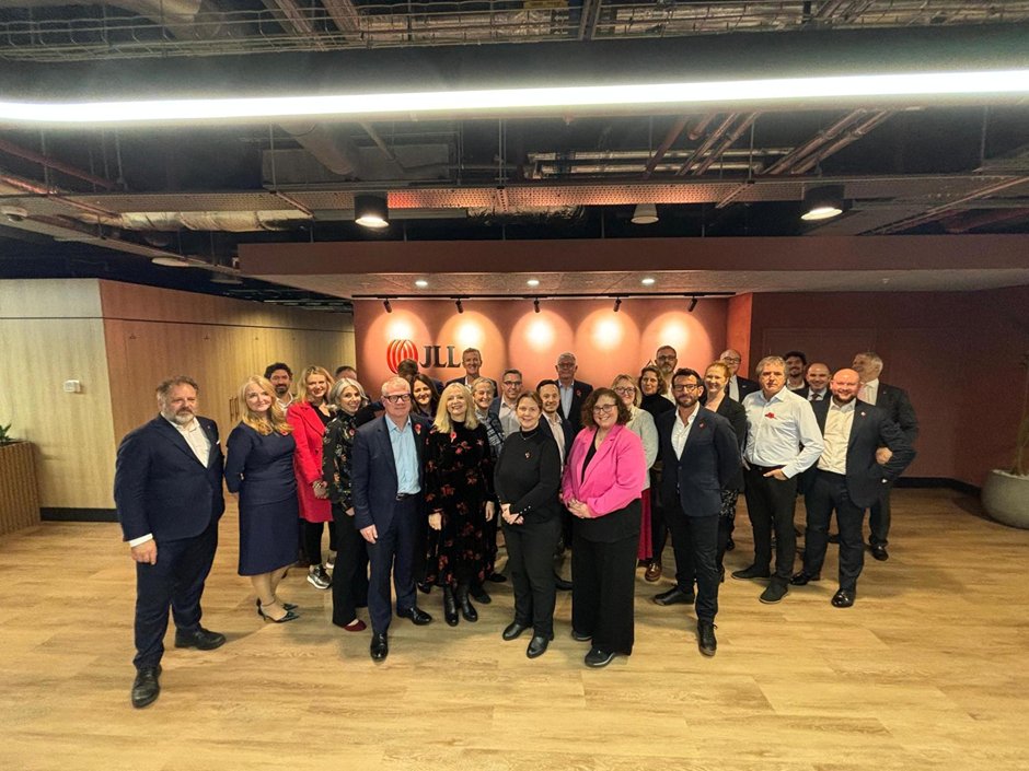 Yesterday, we were delighted to welcome representatives from the UK Mayors Group and member firms at our Mayoral roundtable discussion – kindly hosted by <a href="/JLLUK/">Richard D.</a> and co-chaired by <a href="/RainNewtonSmith/">Rain Newton-Smith</a> and <a href="/DrHannahWhite/">Hannah White</a>.