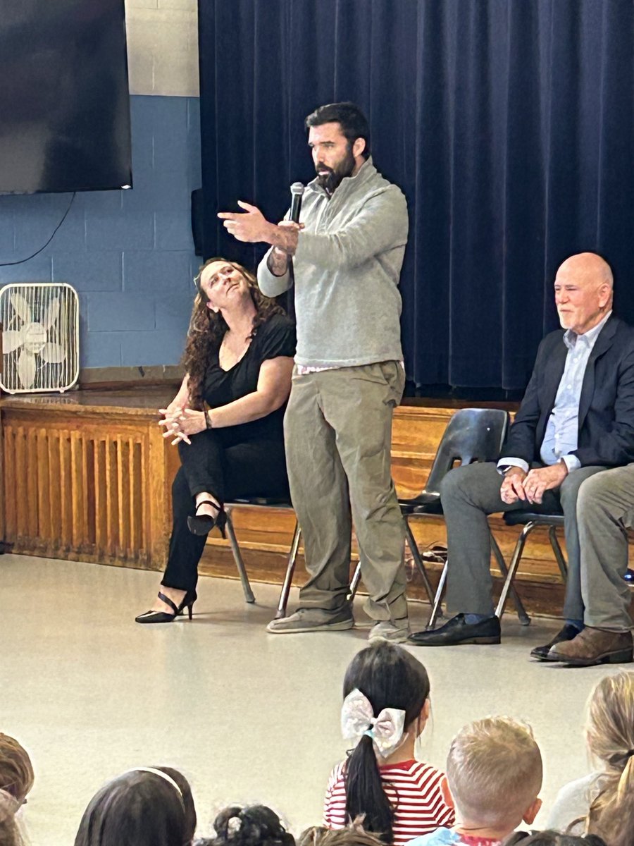 Erin O'Loughlin tweet media