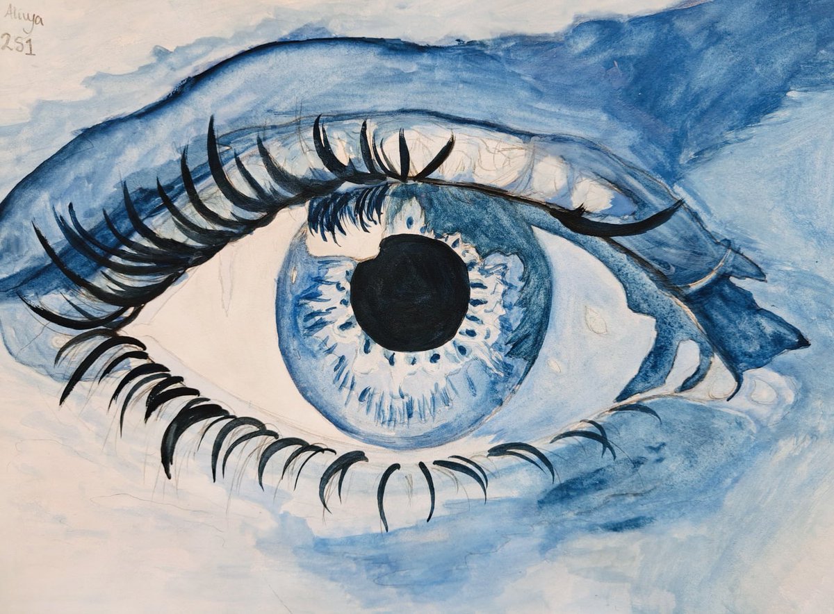 design_ehs's tweet image. Some more great eye studies from S2, this time from Alivya, Marley, Nell and Zahra! Keep up the hard work 👁️🖼️🌟🎨