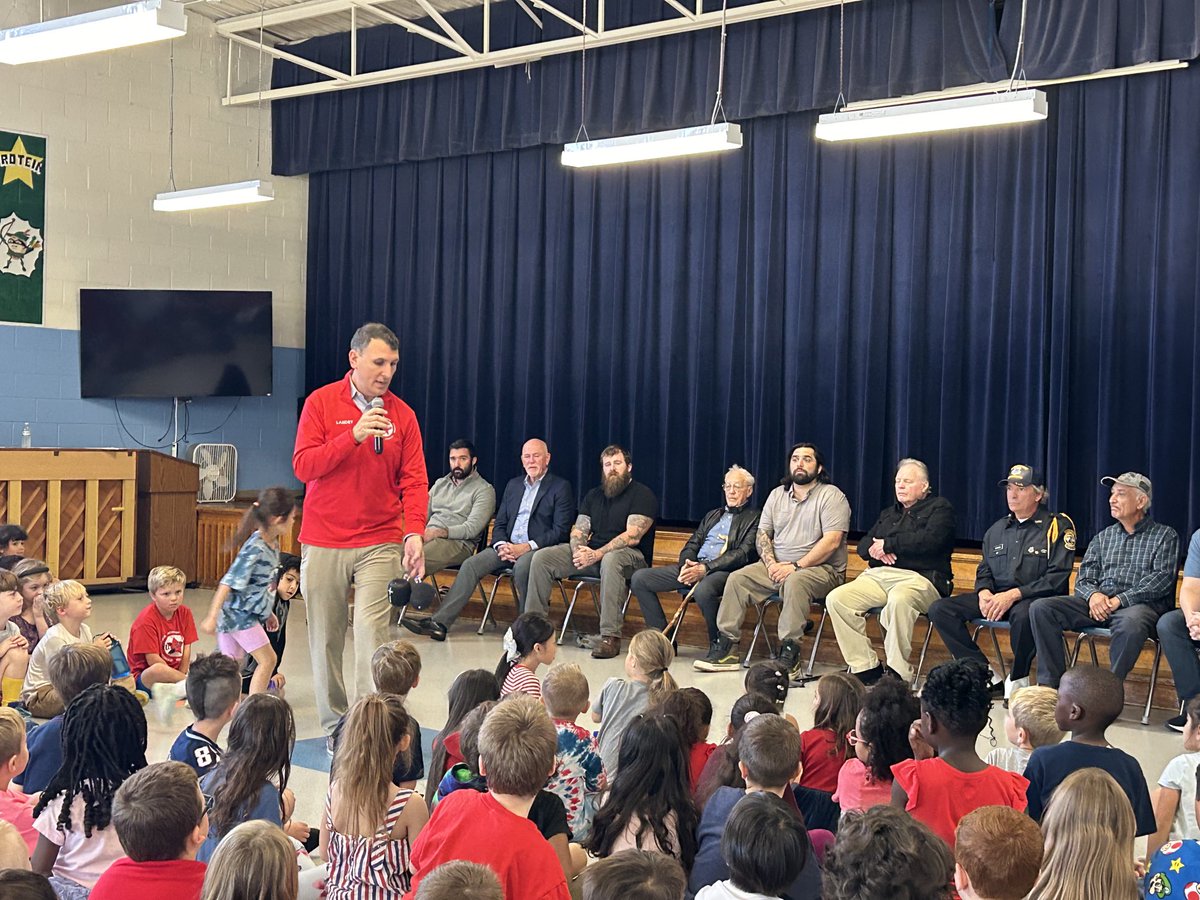 Erin O'Loughlin tweet media