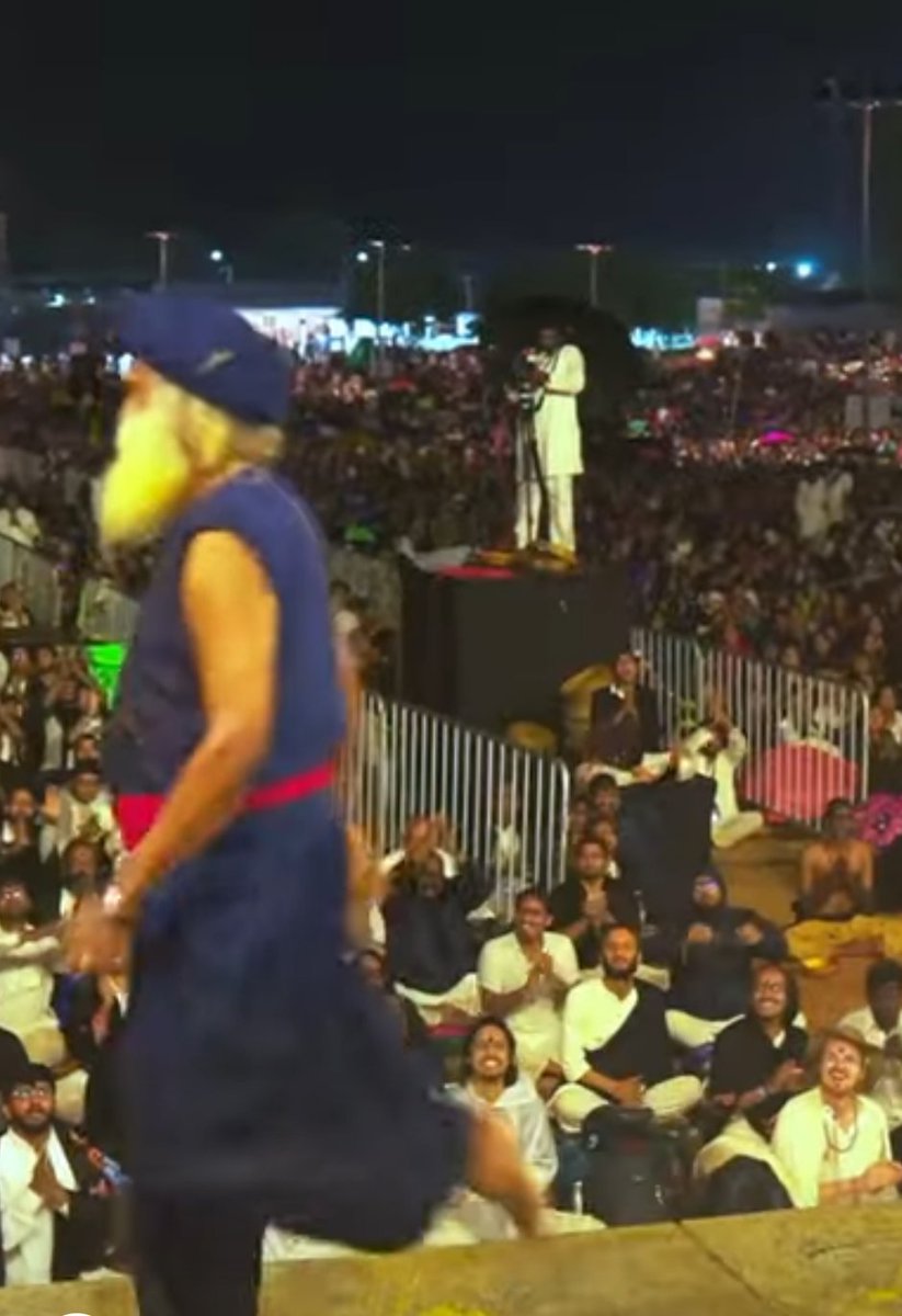 Can't forget that Night..Naga Consecration 🔥🙇 first time visited #Sadhguru Sannidhi Bengaluru,3hrs straight non stop rain and  grace , didn't feel the need to move at all.. entire lower part was covered with red soil but It didn't matter something magical was happening #blessed