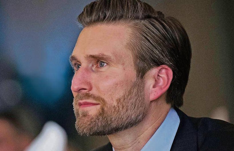 BrightonBubble's tweet photo. 🚨 Highly respected German FA (DfB) ‘chief trainer’ Daniel Niedzkowski will move to Brighton. He has a huge influence across German football.

He’ll take on a wide role, partly supporting Hürzeler but also building coaching structures and improving the transition from youth teams to the senior team.

[@BILD]

#bhafc