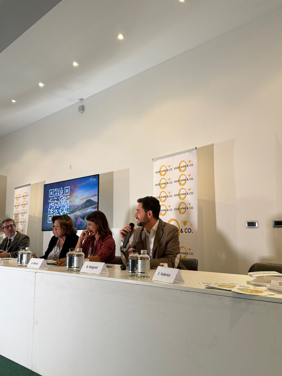 Master Com. Media tweet media