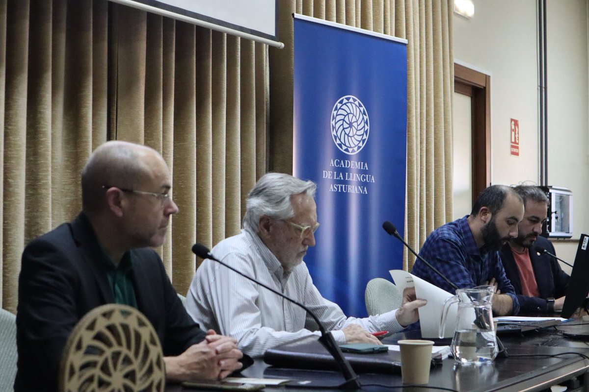 Academia de la Llingua Asturiana tweet media