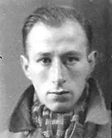 6 November 1911 | A Dutch Jew, Herman Reindorp, was born in Amsterdam. A poulterer.

In #Auschwitz from 18 July 1942.
No. 53737
He perished in the camp probably on 18 August 1942.