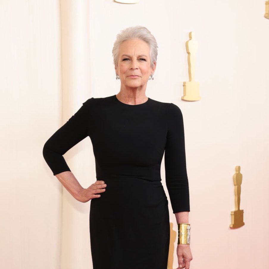 PopCrave's tweet photo. Jamie Lee Curtis reacts to Donald Trump's win:

“Many fear their rights will be impeded and denied. Many, minority groups and young people will be afraid. Gay and trans people will be more afraid. We know that many women will now find it difficult to get the reproductive healthcare that they need and deserve. For all those people there will be those who will help you. Me included. But what it really means is that we wake up and fight. Fight for women and our children and their futures and fight against tyranny, one day at a time. One fight at a time. One protest at a time. That's what it means to be an American. That's what it has always meant and will always mean regardless of the outcome.”