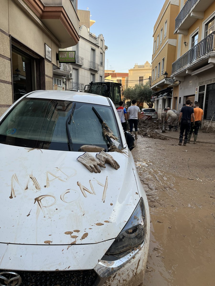 No tengo palabras

Fuerza amigos, la vais a necesitar