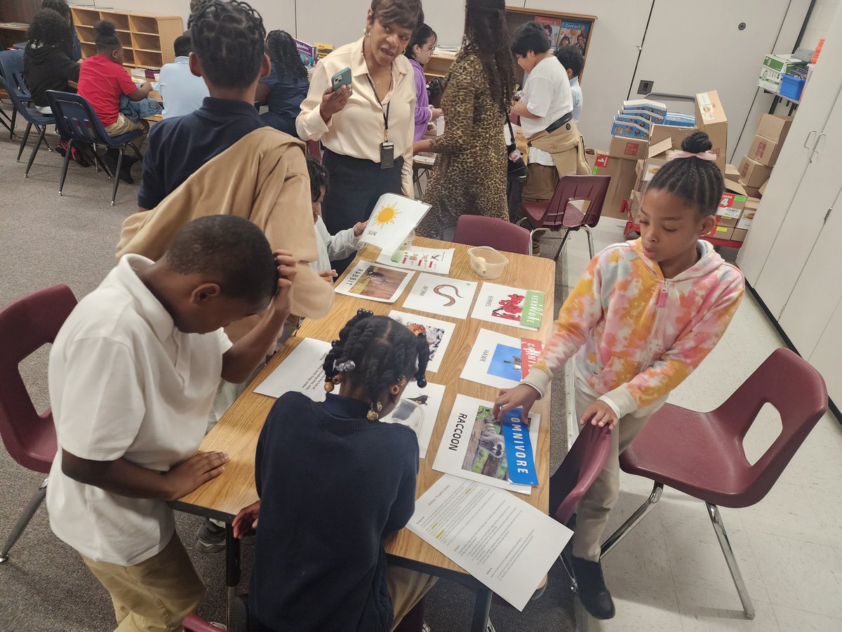 APTOliver's tweet photo. Our 4th graders had a fantastic hands-on experience with the Cobb County Watershed. @PrincipalKRach #Austellsoars https://t.co/elU0wztyiv