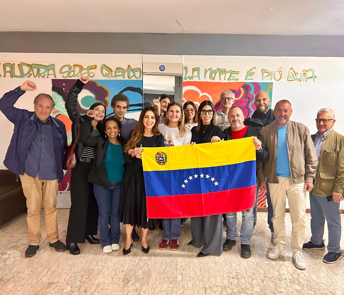 EmbaVEItalia (@embavenitalia) on Twitter photo #Quarto Assemblea Popolare Quello che i media non raccontano del #Venezuela con la partecipazione del capo missione #Italia <a href="/MariaElenaUzzo/">maria elena uzzo</a> e della console <a href="/ConsVENapoles/">Consulvenenapoles</a> Esquia Rubin “La manipolazione mediatica è una violenza aggressiva quanto le bombe” shorturl.at/M8Twy #Quarto Assemblea Popolare Quello che i media non raccontano del #Venezuela con la partecipazione del capo missione #Italia <a href="/MariaElenaUzzo/">maria elena uzzo</a> e della console <a href="/ConsVENapoles/">Consulvenenapoles</a> Esquia Rubin “La manipolazione mediatica è una violenza aggressiva quanto le bombe” shorturl.at/M8Twy
