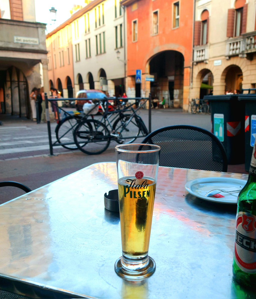 minushka tweet media