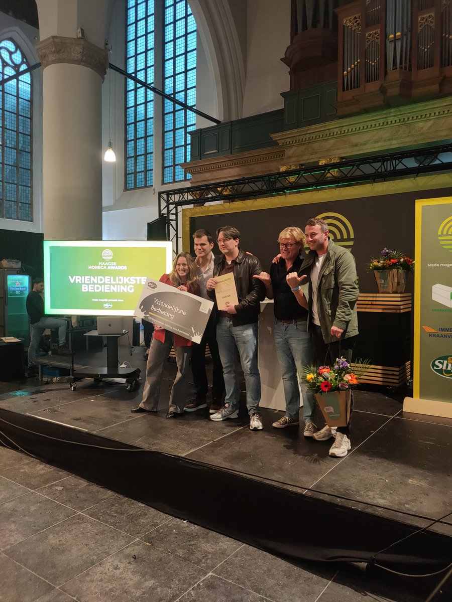Prachtig om zoveel Haagse horecaondernemers samen te zien. In het bijzonder felicitaties aan de winnaars van de Haagse Horeca-Awards! 

Harper met de vriendelijkste bediening!

De Zoute Kater met het beste gebruik van de Noordzeevis!

En Bariloche Beach als Beste Nieuwkomer!