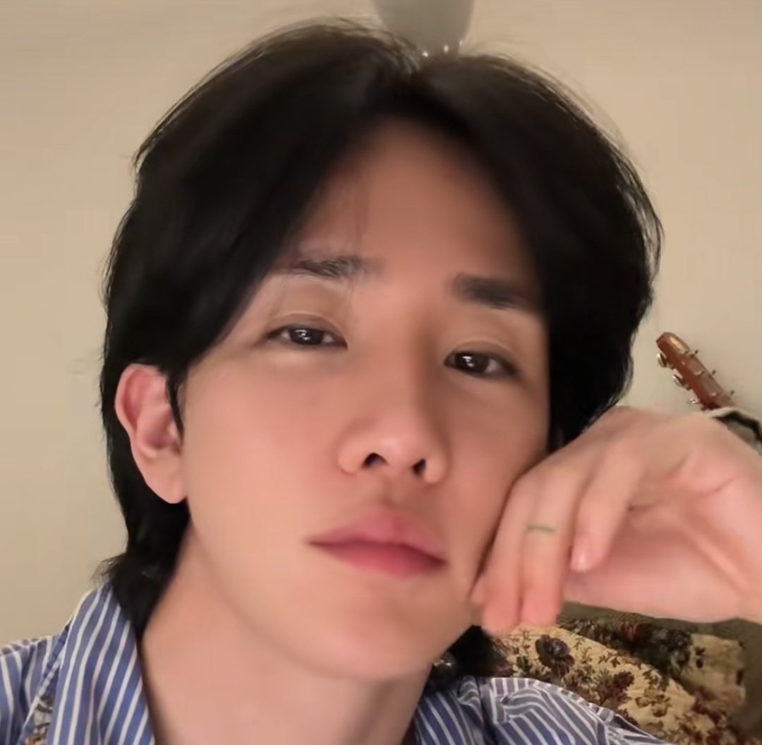 2jh_00's tweet photo. KIM BYUNGJOO, THIS IS ILLEGAL TO BE THIS HANDSOME. https://t.co/sa6tUFuVmI