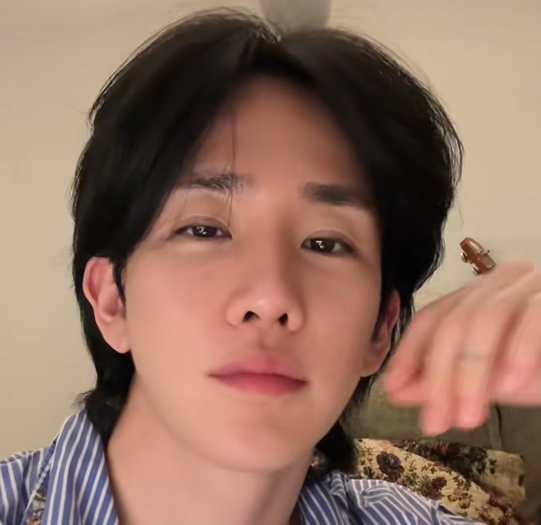 2jh_00's tweet photo. KIM BYUNGJOO, THIS IS ILLEGAL TO BE THIS HANDSOME. https://t.co/sa6tUFuVmI