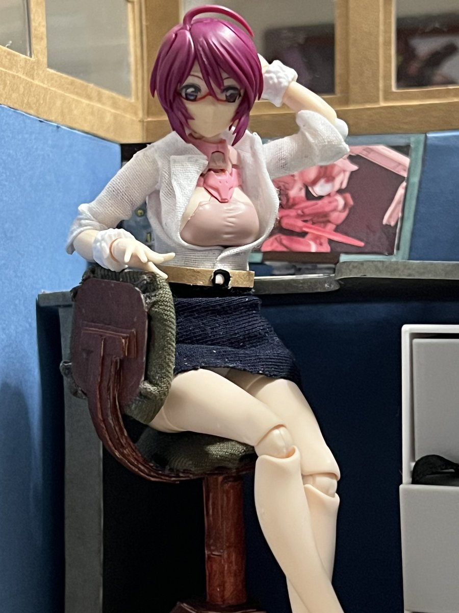 Destabilized202's tweet photo. Welcome to the company! Ask Lunamaria noona if you need anything!
#30ms #30ml #frs #lunamariahawke #softgoods #cardboard #diorama https://t.co/xFhTL3jWvs