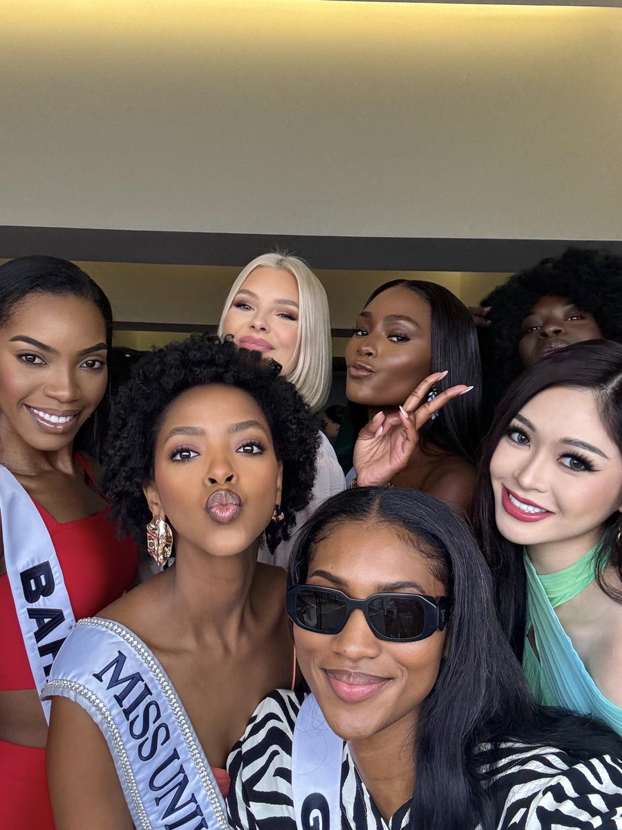 ildaamani's tweet photo. Moments before fittings and registration.

@missuniverse_drcongo @MissUniverse https://t.co/oXSCcP7qpm