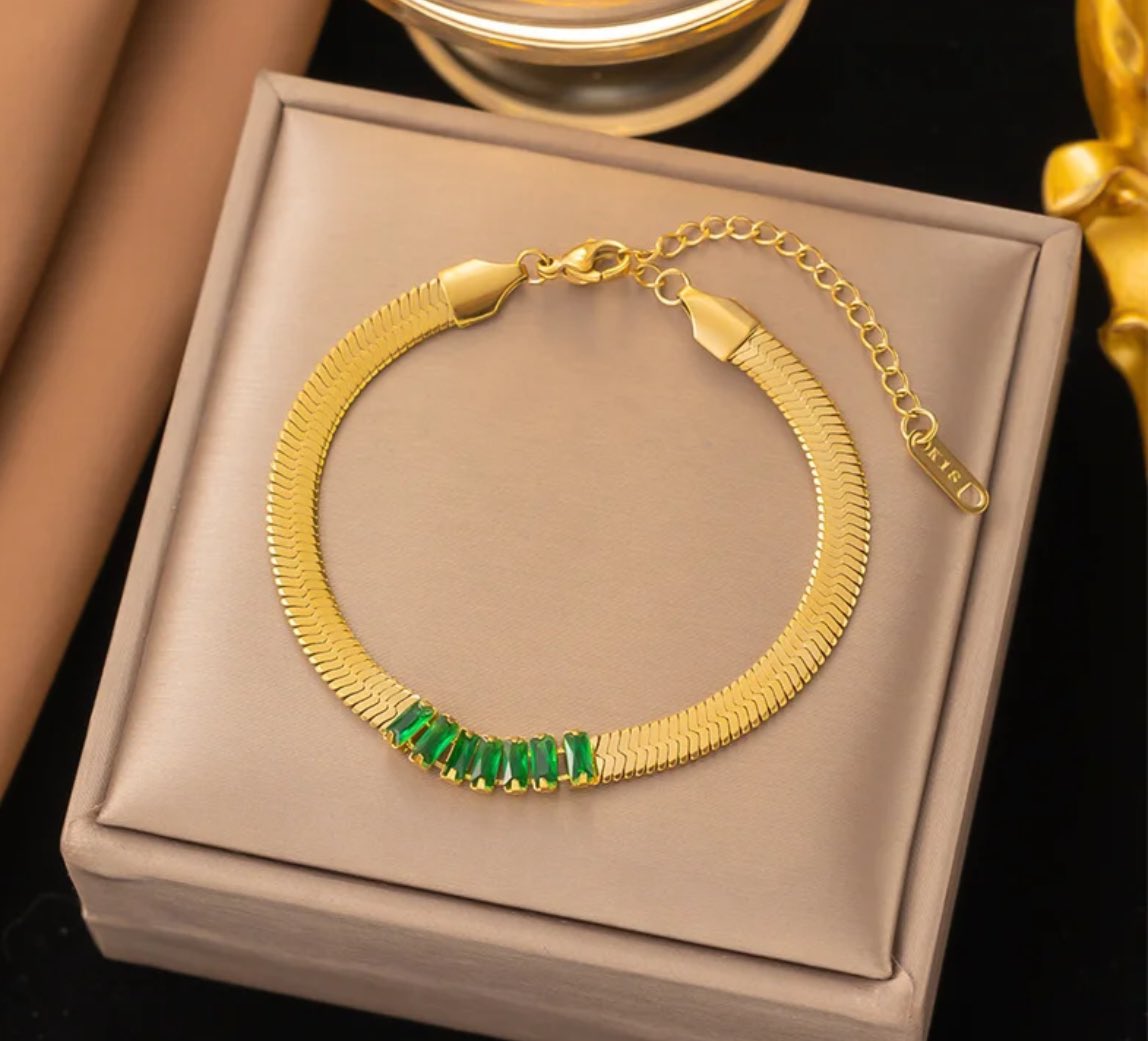 JeffreyPiekar's tweet photo. Mooie luxe sieraden als cadeau voor jezelf of een ander. 

JP Retail 👑
https://t.co/VfhDoFPeSZ 

#sieraden #dames #heren #cadeau #jewelry #men #women #gift #kerstmis #christmas #goud #zilver #gold #silver #jpretail https://t.co/p4Crj63onv
