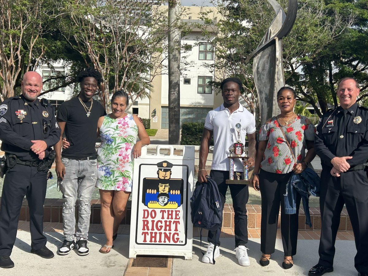 Shawn Simeon🇭🇹 3⭐️RB tweet media