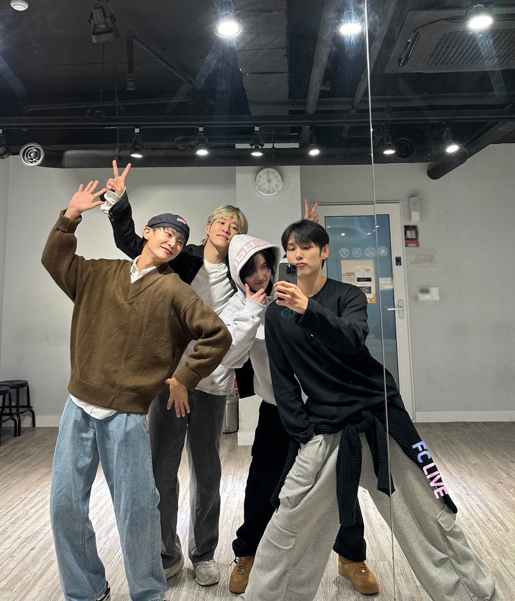 nugupromo's tweet photo. B.I.G and former NIK member Gunmin is set to join New And.B for their Japan performances starting November 30th!

@NewAnd_B https://t.co/OdUgugob9A