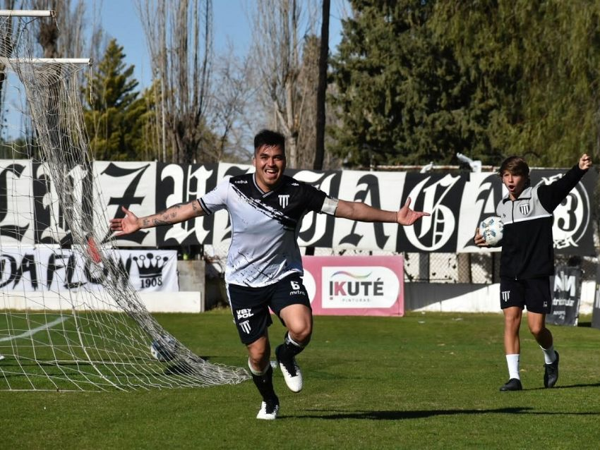 DosDePunta_Mza's tweet photo. #GimnasiaMza 🗣️ Maxi Padilla: "Frente a Deportivo Madryn pienso que van a ser partidos totalmente diferentes los que fueron durante el año. En el reducido son todos rivales muy difíciles, nosotros en casa tenemos que hacer lo nuestro. Nos veo muy bien" - @ema_tristan https://t.co/bHoxbB5kfM