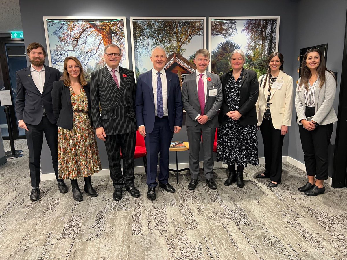 Cooperation between countries like NZ and the UK who share interests and values is vital in our challenged world. Great discussion today with DG Owen Jenkins from FCDO on how we can work together across the board to meet those challenges.