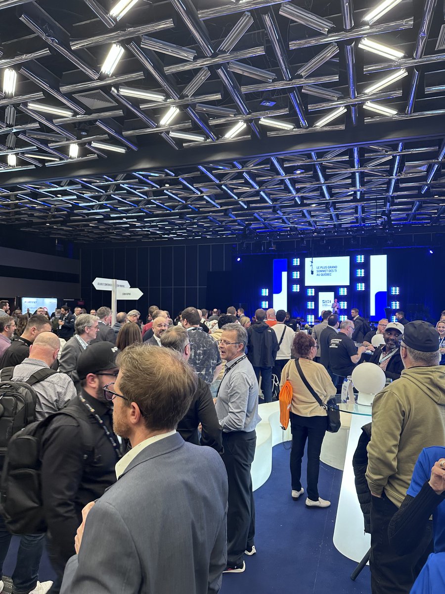 LeasewebCAN's tweet photo. Merci à tous ceux qui sont passés nous voir hier à #SITI ! 🙌 C’est toujours un plaisir d’échanger sur vos projets stratégiques et de voir comment nos solutions cloud et infrastructure TI peuvent accompagner votre croissance. https://t.co/ePRXUzachI
