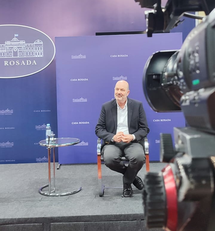 ComunicFederal's tweet image. [EN MINUTOS] El ministro de Desregulación y Transformación del Estado, @fedesturze, estará conversando con los canales 13 de Santa Fe (@Telefesantafe), 13 de Corrientes (@13maxnoticias) y 9 de Salta (@multivisionfed). #PuntoAPunto