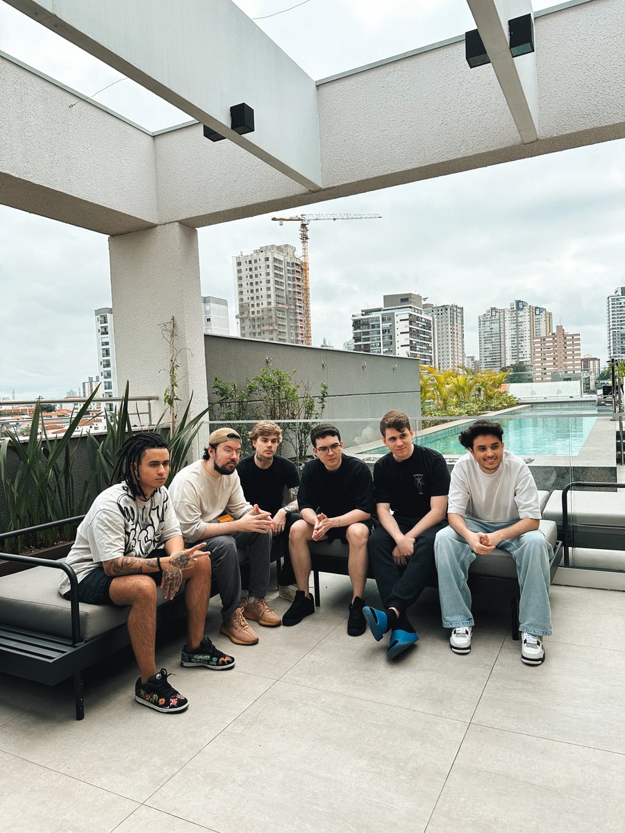 blackoutz tweet media