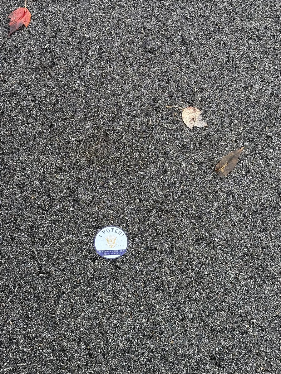 there’s glitter on the floor after the party 😢