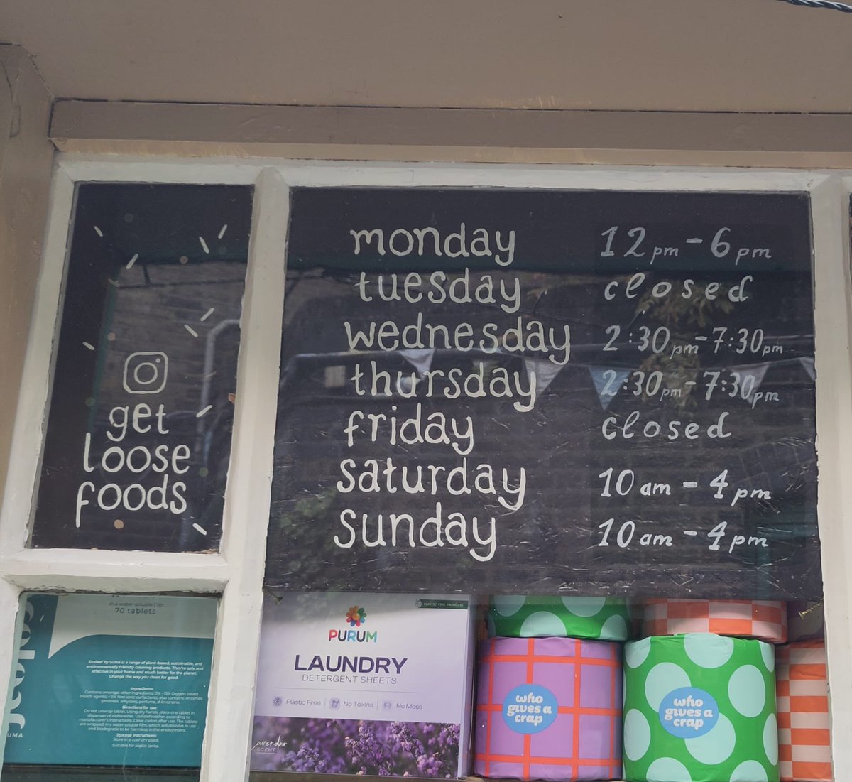 Opening hours extension 🎉 
On Saturdays and Sundays we are now open 10am to 4pm 😊
#refillshop #plasticfree #organicfood #bulkshop #lovelondon #lovehackney #shopsofhackney