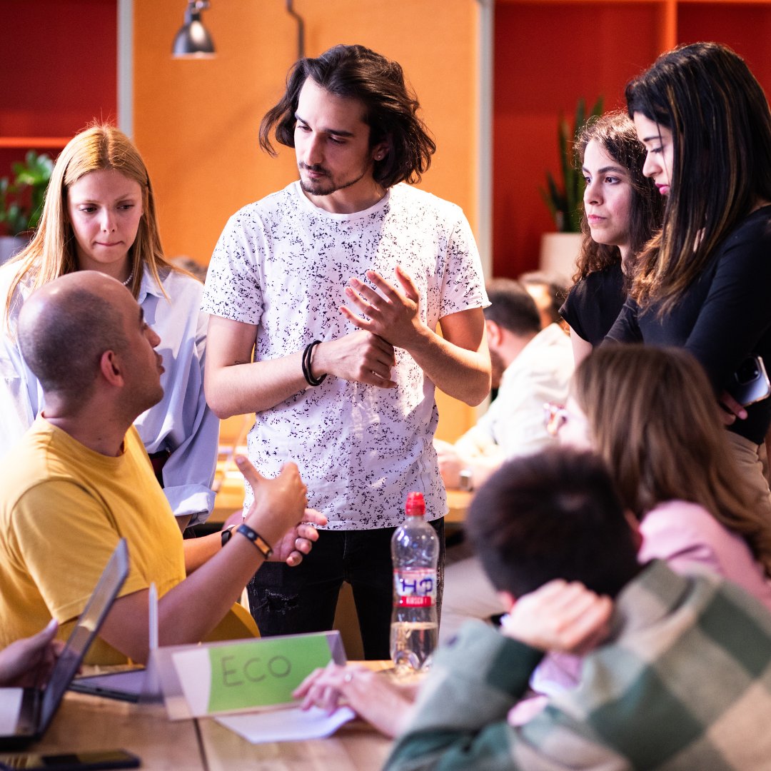BerlinSBI's tweet image. Considering studying #InternationalBusinessManagement in #Germany? With its strong economy, diverse #business landscape, and top-tier #education, Germany is a hub for #students seeking global opportunities. cutt.ly/JeGBn9w8