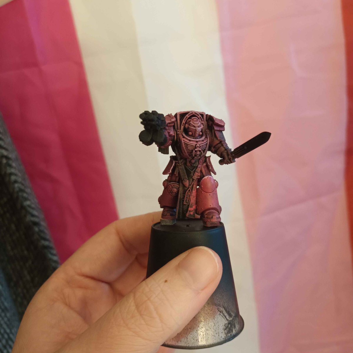 MonroeTempleton's tweet photo. @warhammer Maybe not as elaborate as others here, but I had a lot of fun taking the Mini of the Month Deathwing, slapping on some Cataphractii arms and regular Termi bits, and painting him up with pinks (and soon, yellow on the tabbard!) - a unique sergeant for my Terminators ^-^ https://t.co/sFRKCeJTEq