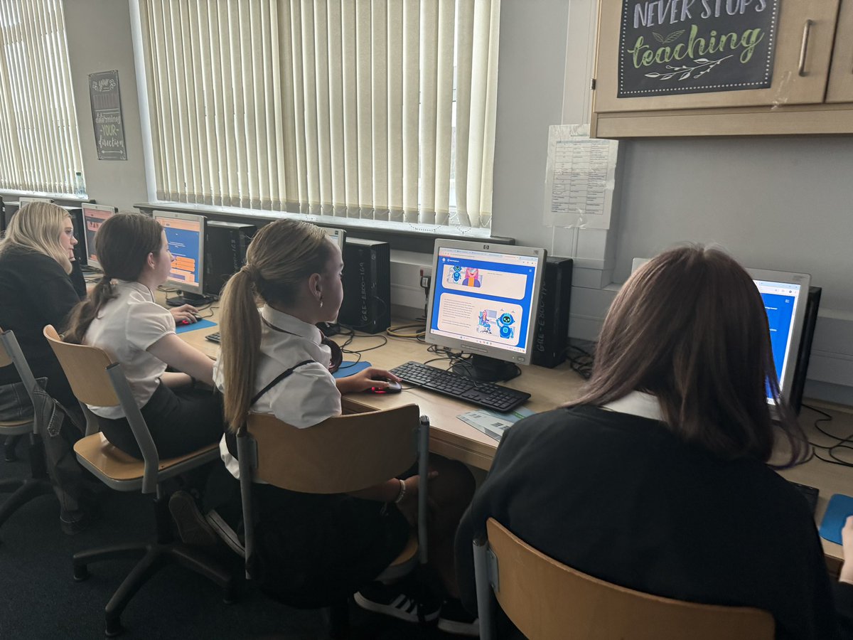 NAYouthServices's tweet image. We arrived at @Greenwood_Acad for the roll out of our new digital connectivity program #CyberExplorers! Was amazing to see such great participation from our young people! Well done you guys!