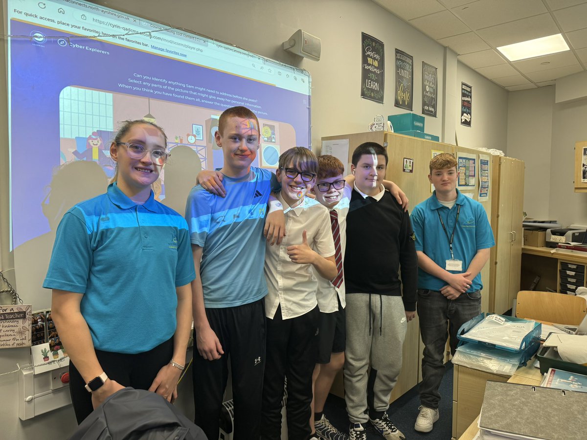 NAYouthServices's tweet image. We arrived at @Greenwood_Acad for the roll out of our new digital connectivity program #CyberExplorers! Was amazing to see such great participation from our young people! Well done you guys!