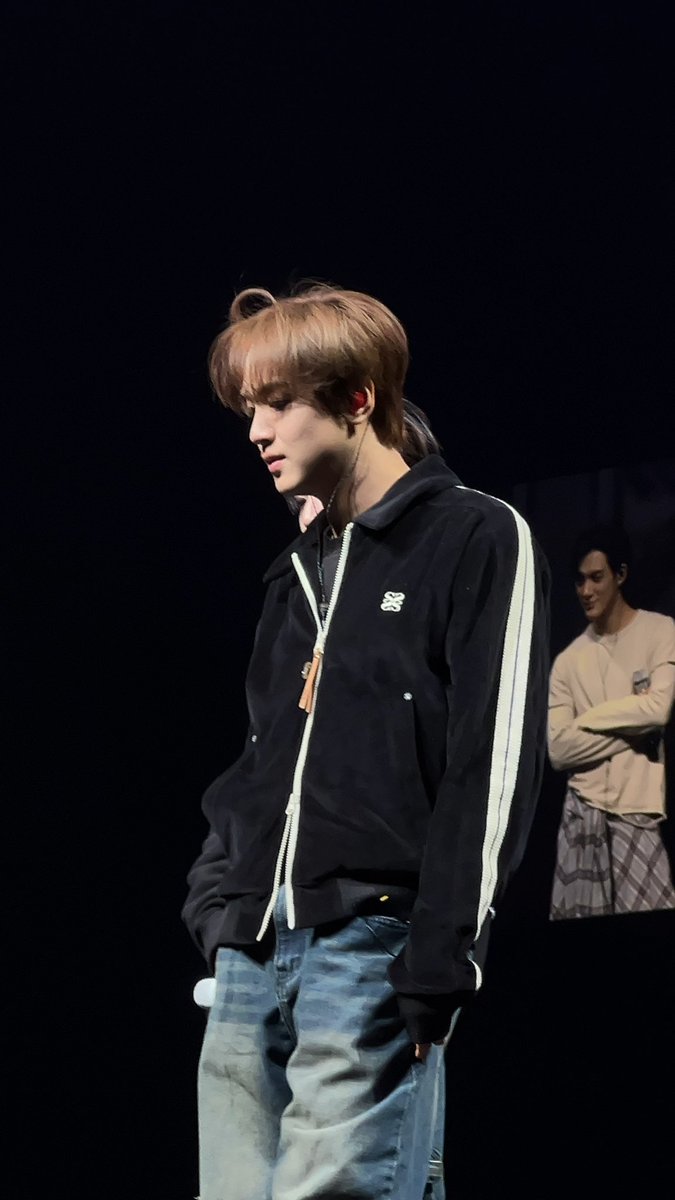 LHCFEED's tweet photo. haechan sprout 🐻🌱 https://t.co/9tbXJMJnZk