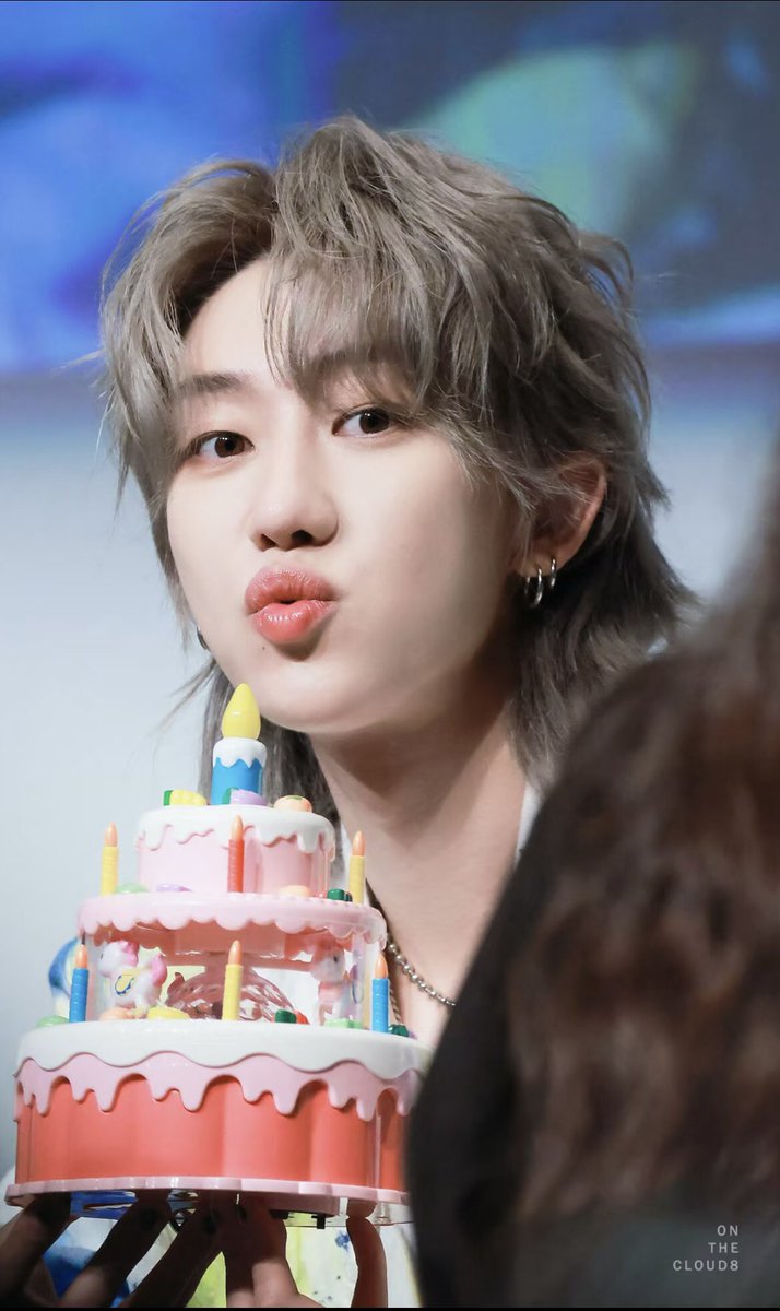 Lucija_Pan's tweet photo. #캐럿의_큰나무_명호야_생일축하해 #XUperstar_THE8_Day 

生日快乐呀明浩🎂🎂🎂

#세븐틴   #SEVENTEEN  #디에잇 #서명호 #minghao #THE8   #ミンハオ https://t.co/bjLdP5i6Tn